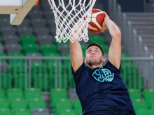 Martin Krampelj v finale Fibinega pokala, Gregor Hrovat napolnil obroč