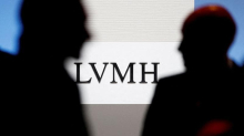Lvmh, gli emirati e la guerra pesano su Vuitton: “Ma i conti tengono”
