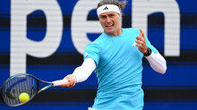 Tennis: Zirkus-Volley und viel Kampf: Zverev müht sich in München