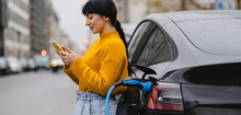 E-Auto: Kaufen oder leasen? Hier erfahren Sie, was besser ist