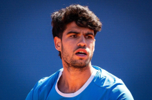 Tennis: Carlos Alcaraz muss in Barcelona verletzt aufgeben