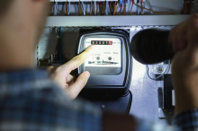 VOŽDOVAC, PALILULA, ZEMUN, ČUKARICA... Dug spisak isključenja, danas na udaru čak devet gradskih opština – bez struje i jedno CELO NASELJE