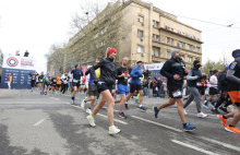 VAŽNO OBAVEŠTENJE ZA VOZAČE U BEOGRADU Uklonite vozila sa trase Beogradskog maratona – sledi premeštanje!