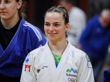 Kaja Kajzer že v uvodu z evropsko prvakinjo