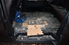 Auto gestohlen: Teenager zündeten Feuerwerk in einem Mercedes