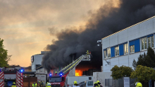 Dichter Qualm: Großbrand in Regensburg führt zu Warnung an Bevölkerung