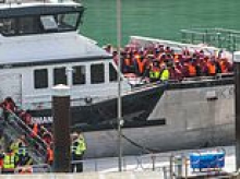 Hundreds of small boat migrants arrive in Dover as Channel crossings hit 6,000 this year