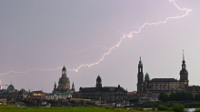 Wetter: Blitze, Hagel, Regen – stürmischer Tag in Sachsen