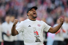 Bayern München besiegt Stuttgart und fixiert den Meistertitel