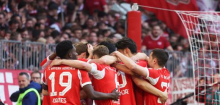 FC Bayern München krönt sich mit Sieg über den VfB Stuttgart zum Deutschen Meister