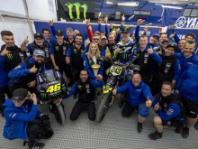 Tim Gajser s počenimi rebri drugi. 