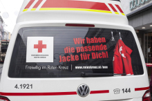 In Oberkärnten: Lkw-Lenker weicht Fahrzeug aus und stürzt über Böschung