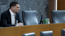 Za podpredsednika DZ-ja izglasovana Danijel Krivec iz SDS-a in Franc Križan iz Demokratov