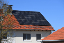 Ein Urteil mit Folgen: Oberster Gerichtshof: Für private PV-Anlagen gilt voller Konsumentenschutz 