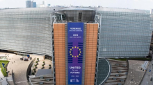 Energia, arriva il piano Ue: aiuti di Stato e voucher. Dalla guerra rincari per 24 miliardi