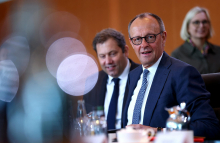 Merz vznemiril vladno koalicijo s komentarji o pokojninah. SPD: 