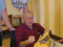 Luka Dončić znova razveselil navijača #video