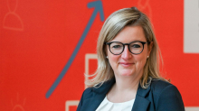 Energie: Ministerin für weitere Maßnahmen gegen hohe Spritpreise