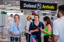 Bombenalarm: Flughafen, Einkaufszentren und Schulen in Kroatien evakuiert