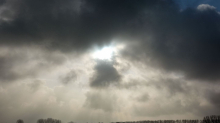 Wettervorhersage: Wolken zum Start in das Wochenende, am Sonntag heiter