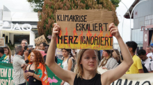 Klima-Protest: Fridays for Future wirft Reiche Kungelei mit Gaslobby vor