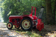Traktor stürzte bei Forstarbeiten über Hang, Südsteirer (50) verletzt