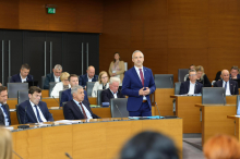 Predlog o ukrepih pri dolgotrajni oskrbi v DZ-ju glede na napovedi nima zadostne podpore