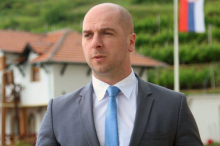 SIMIĆ POZVAO MEĐUNARODNU ZAJEDNICU DA REAGUJE: Rušenje garaža najdirektnije mešanje u nadležnosti Opštine Severna Mitrovica