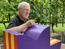 Prostor reda in tihih odmikov – vstop v geometrijske abstrakcije Draga Hrvackega