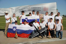 Nepremagljivi slovenski študenti na prestižnem letalskem tekmovanju v ZDA