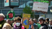 Fridays for Future: Klimaprotest in Berlin vor den Parteizentralen