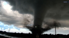 Unwetter: Tornado fegt durch Wohngegend in Oklahoma