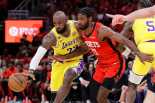 James in Smart zrežirala zmago Lakersov po podaljšku v Houstonu