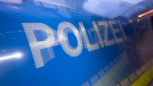 Ohne Helm unterwegs: Fünfjähriger auf Rad prallt gegen Auto und wird verletzt