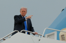 Trump odpovedal potovanje svojih pogajalcev v Islamabad