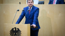 Reformdebatte: Rentenreform: Schulze fordert Rücksicht auf Ostdeutschland