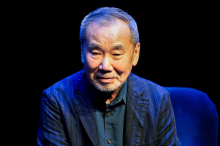 Haruki Murakami gre v (zanj) neznane vode: napisal je roman z žensko protagonistko