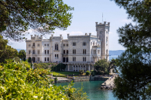 Alpe-Adria-Newsletter: Warnung vor Ticket-Betrug in Triest und ein Millionengrab in Rijeka