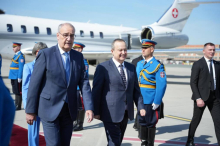 PREDSEDNIK ŠVAJCARSKE KONFEDERACIJE SLETEO U BEOGRAD Parmelana dočekao ministar Ivica Dačić uz poruku: 