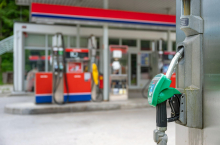 Bencin malenkost dražji, dizel in kurilno olje pa cenejša