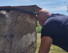 ŠUNJA SE NA KOLENIMA, A ONDA GOLORUK SKAČE! Kamerman drhtavim glasom govori 