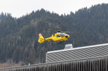 Öblarn: Auto fuhr zu früh los, 89-Jährige stürzte heraus
