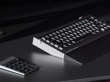 Prilagodljiva mehanska tipkovnica z magnetnimi stikali za vsako priložnost