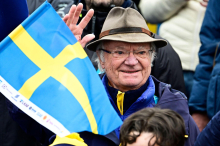 Schwedische Royals: Prinzessin Estelle übergibt Opa König Carl Gustaf ein besonderes Geschenk