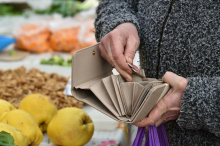 Inflacija na letni ravni zaradi vojne na Bližnjem vzhodu poskočila na 3,1 na odstotka