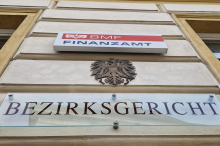 Bezirksgericht: Beim Eierholen begrapschte Mann eine Frau im Keller 