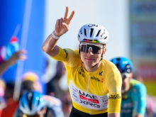 Pogačar opisal pot do nove zmage, Roglič močno zdrsnil po lestvici #video