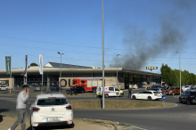 Gegenüber Ikea: Brandeinsatz beim Fachmarktzentrum in Webling