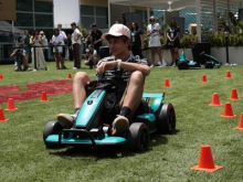 Formula 1 je končno nazaj! A dirko lahko odnese nevihta s strelami.