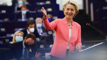 Kako bi EU zrahljala pravila pri združitvah podjetij in postala bolj konkurenčna